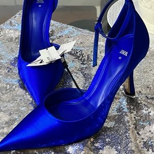Zara asymmetric heeled shoes